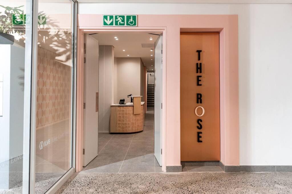 The Rose 604: Central Studio With Rooftop Pool Cape Town Exterior photo